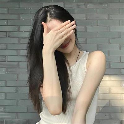 阳台上的坏女孩